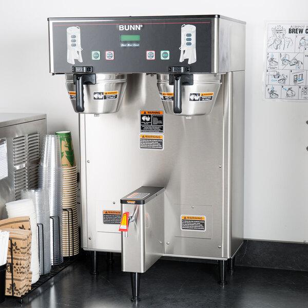 Bunn 34600.0000 BrewWISE Dual ThermoFresh DBC Brewer with Funnel Lock - 120/240V, 6600W